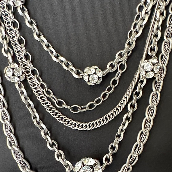 Elegant Silver and Rhinestone Layered Necklace - Picture 3 of 3